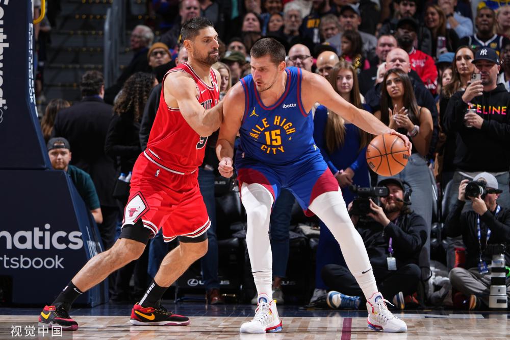 伴随着比赛 伴随着比赛