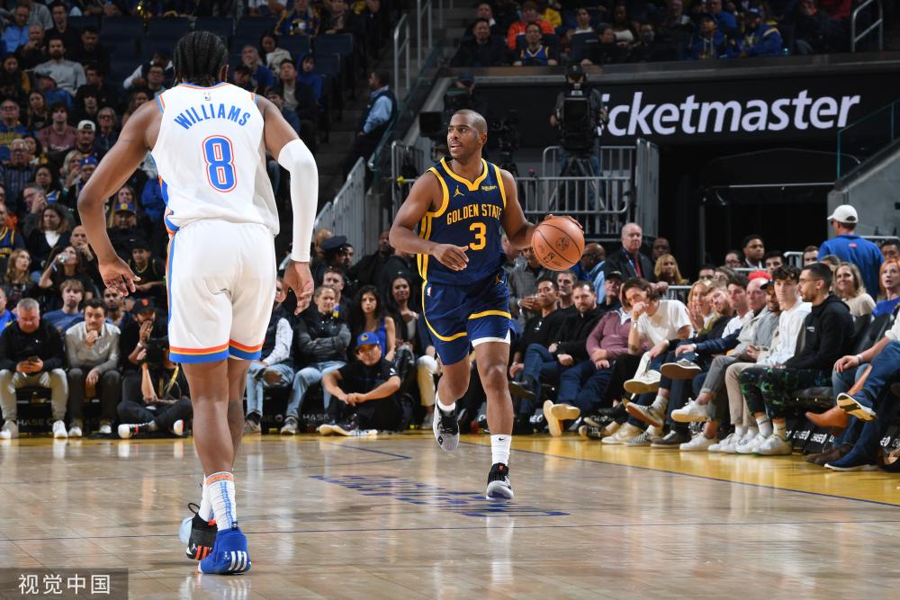 何诗蓓以轻 何诗蓓以轻